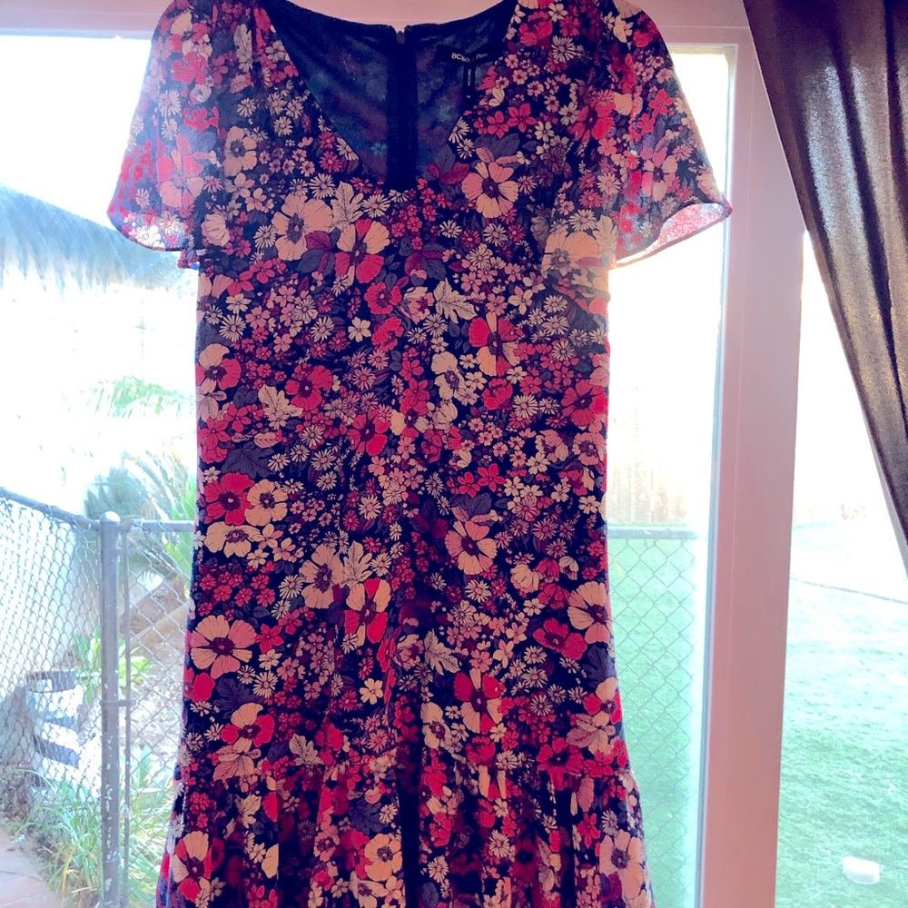 BCBG XS dress beautiful for summer new with tag never worn. One of my favorite